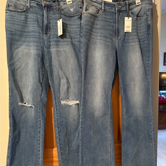 Judy Blue Distressed Straight Leg Jeans - Light Blue